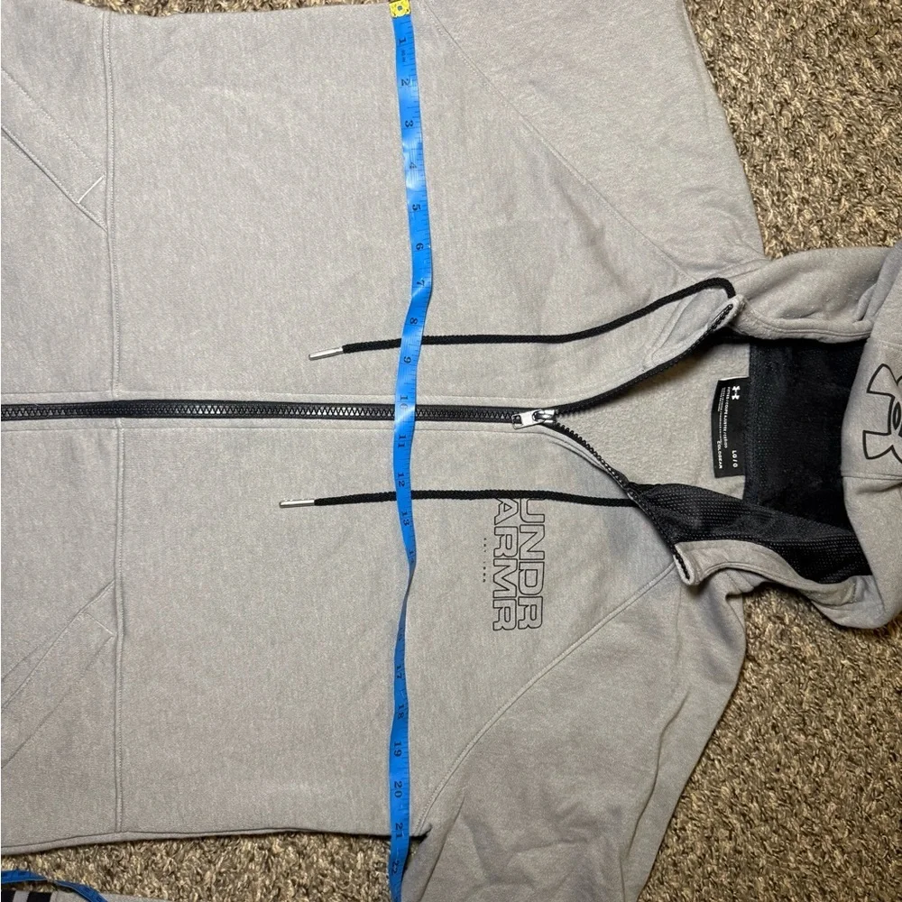 Under Armour Light Gray Full‑Zip Large Hooded Sweatshirt